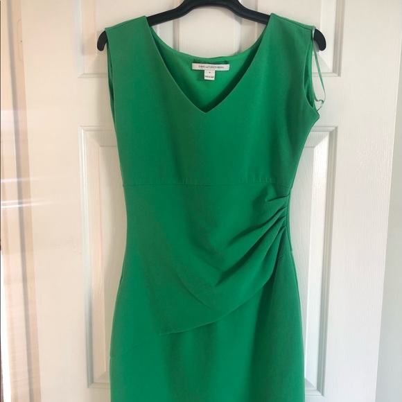 Diane Von Furstenberg Vintage Dress, Green, Size 8-10, Cinched Waist, Sheath - Picture 9 of 10